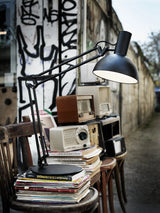 Ковчег | Класична настільна лампа з рухомим кронштейном і головкою для підвішування на стіну Дизайн для людей